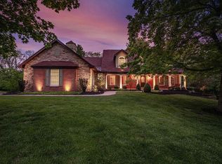 5859 Squirrelsnest Ln, Cincinnati, OH 45252