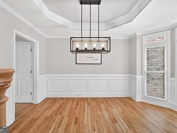 4th image of 859 Misty River Ct