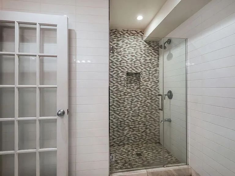 1534 Pine St #1 — Photo 10