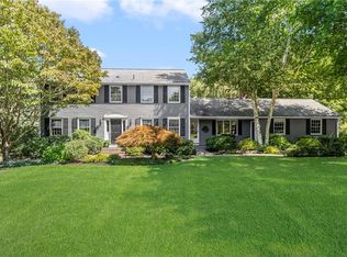 30 Adirondack Dr, East Greenwich, RI 02818