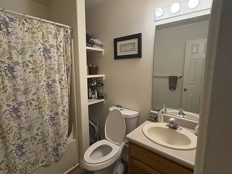 425 E 6th Ave #3 — Photo 6