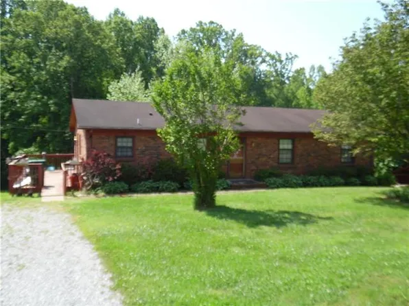1730 Nelson Dr, Newton, NC 28658