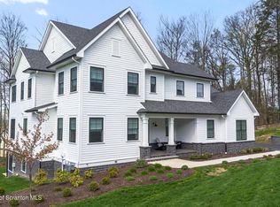 123 Rock Ridge Dr, Clarks Summit, PA 18411