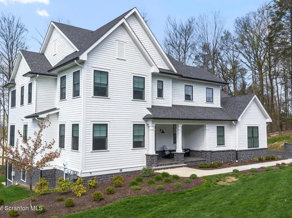 123 Rock Ridge Dr, Clarks Summit, PA 18411