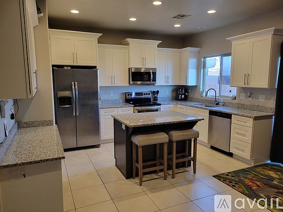 4th image of 707 S Malorie Way #707