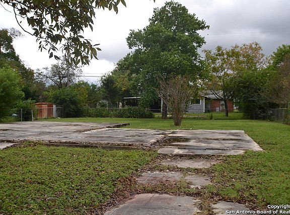 3rd image of 7234 Westshire Dr