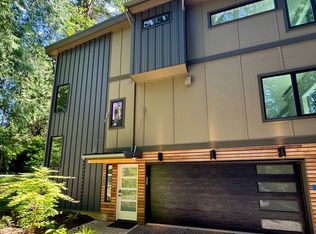 10003 Manitou Beach Dr NE, Bainbridge Island, WA 98110