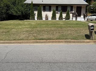 3711 Signal Hill Ave NW, Roanoke, VA 24017