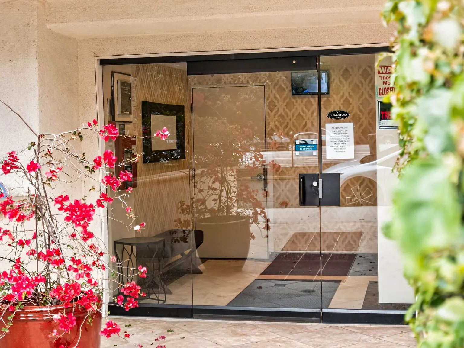 4742 Sepulveda Blvd — Photo 4