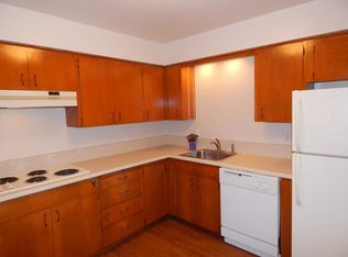 2202 SW Bertha Blvd APT 8, Portland, OR 97239