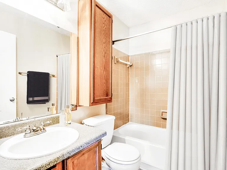 Bentley Green Apartment Homes — Photo 71