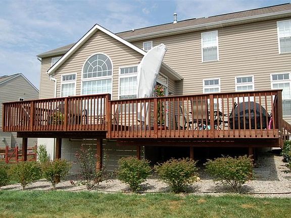 2nd image of 5643 Woodmansee Way