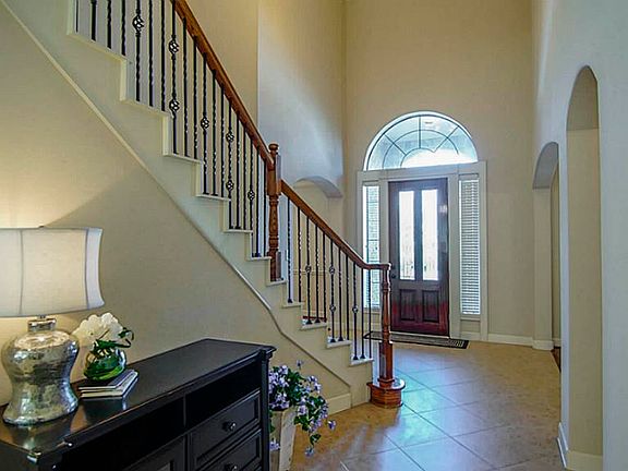 3rd image of 9307 Georgetown Glen Cir
