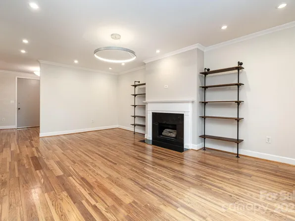 830 Cherokee Rd, Charlotte, NC 28207