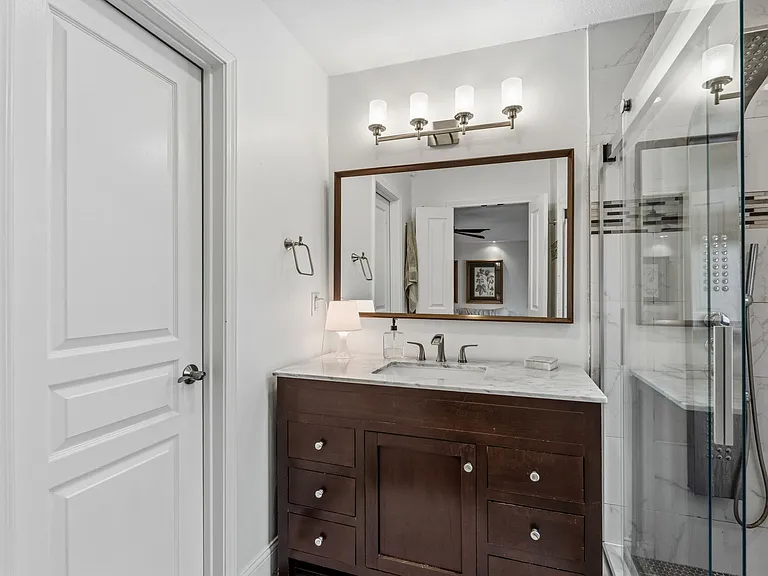 6124 Summer Creek Cir — Photo 22