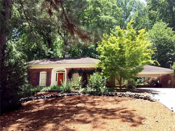 4690 Huntley Dr, Sandy Springs, GA 30342