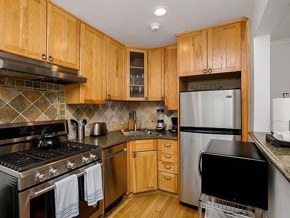 5th image of 2101 Ocean Ave APT 1