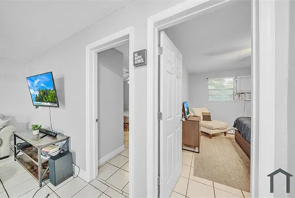 626 SW 14th Ave #205 — Photo 20