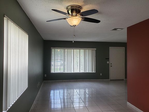 3rd image of 5858 Shale Ct