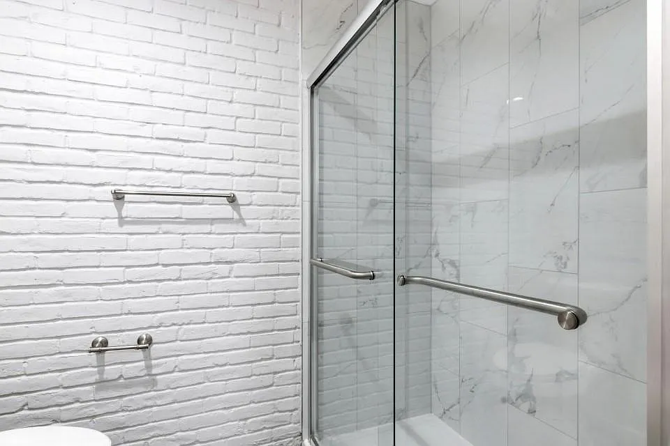 1 bed, 1.0 bath, 768 sqft, $1,100 — Photo 2