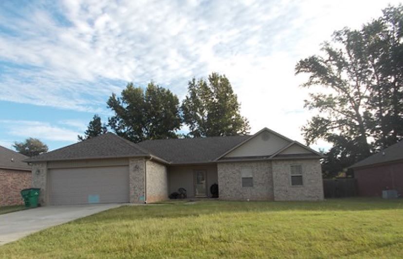 2nd image of 21 Trinity Dr