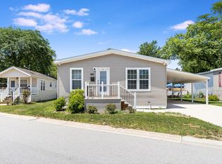 186 Parkwood Rd, Elgin, IL 60123