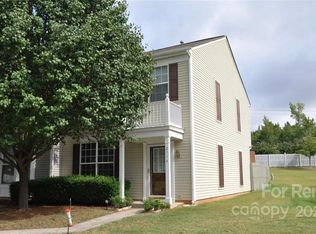 2774 Thornbush Ct, Charlotte, NC 28270