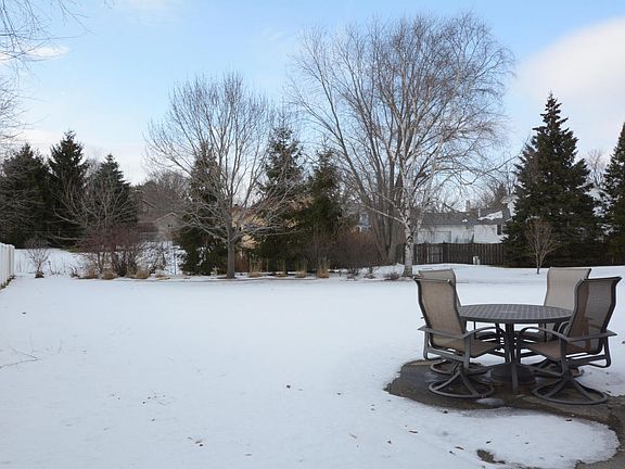 2nd image of 714 S Comanche Ln