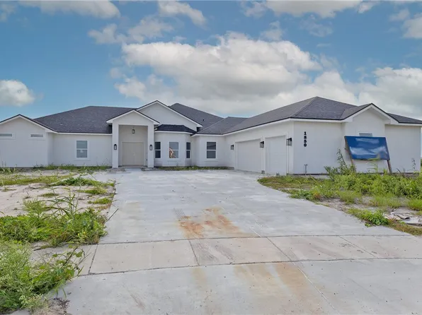 1850 Mama Fefi Dr, Corpus Christi, TX 78414