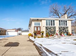 7320 W 83rd St, Bridgeview, IL 60455