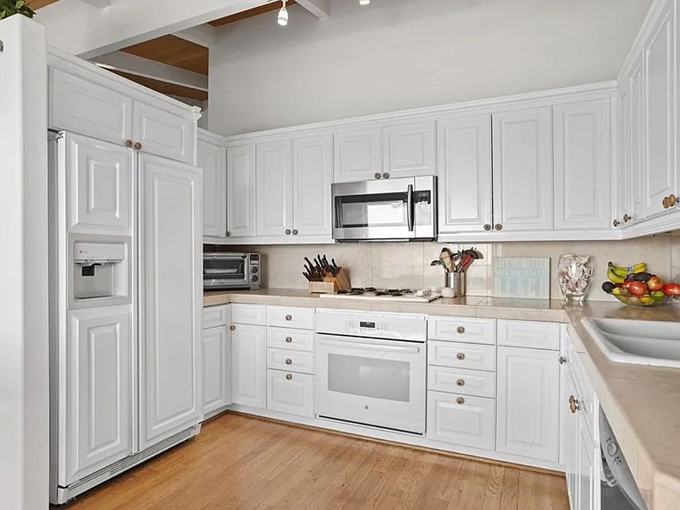 1st image of 604 Alta Vista Way