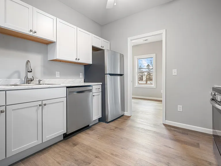 113D Temple St — Photo 4