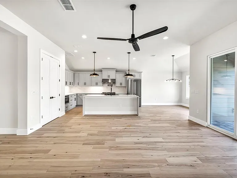 8209 Polar Dr — Photo 11