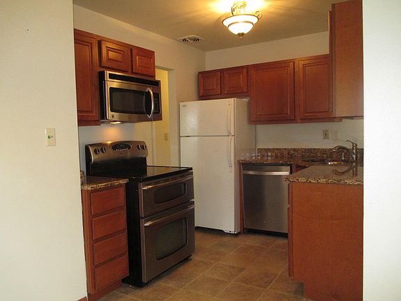 4th image of 10128 W Cleveland Ave