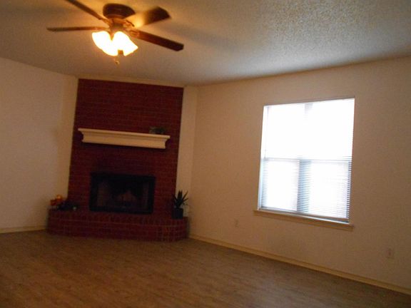 2nd image of 401 Kline Ave #B