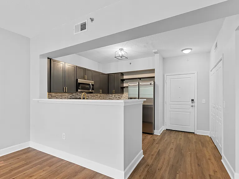 1315 East Blvd #322 — Photo 3