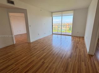 5077 NW 7th St APT 917, Miami, FL 33126