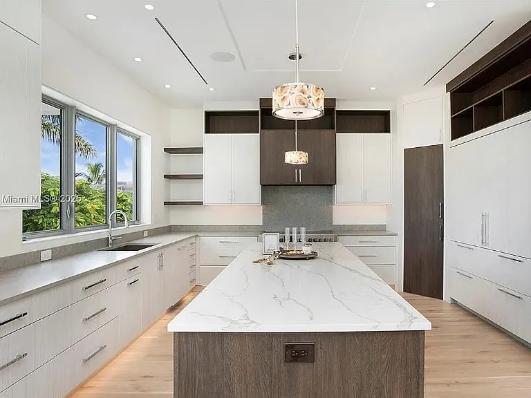 1798X Holiday Ln — Photo 10