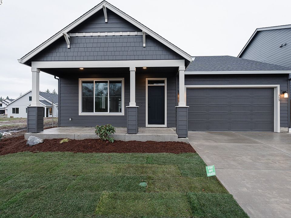 1st image of 713 SE 35th St