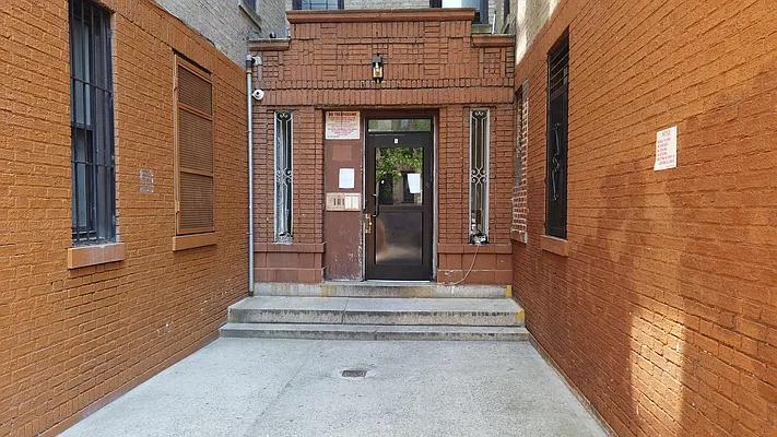 Rented by Heritage Realty LLC | media 8