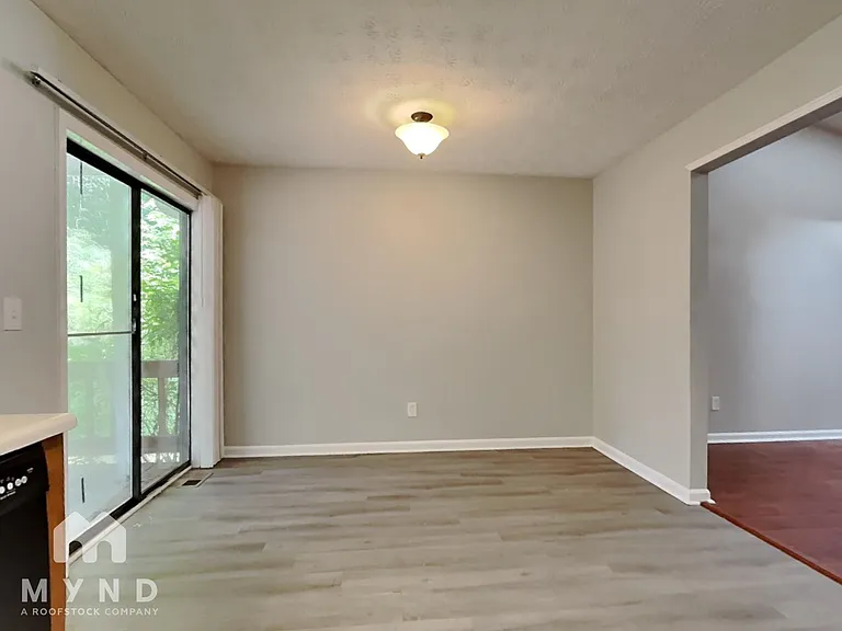 2682 Winding Creek Dr — Photo 9