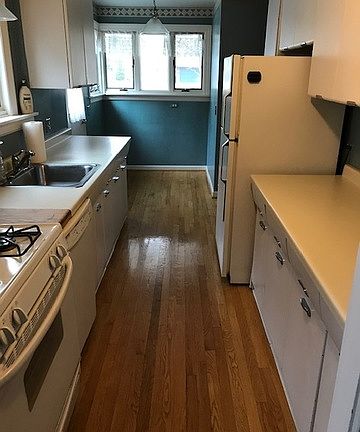 2nd image of 371 Grandview Ave
