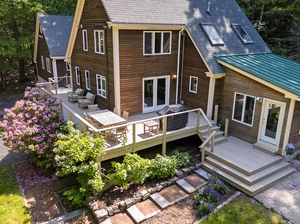 2 Harbor Ridge Road, Freeport, ME 04032