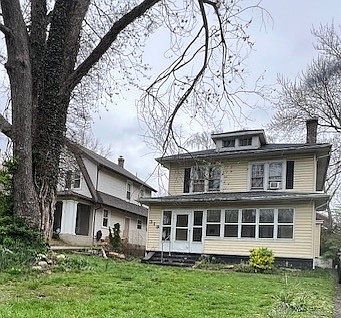 1st image of 319 W Hudson Ave