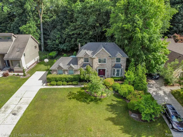 28988 Glenbrook Dr, Farmington Hills, MI 48331