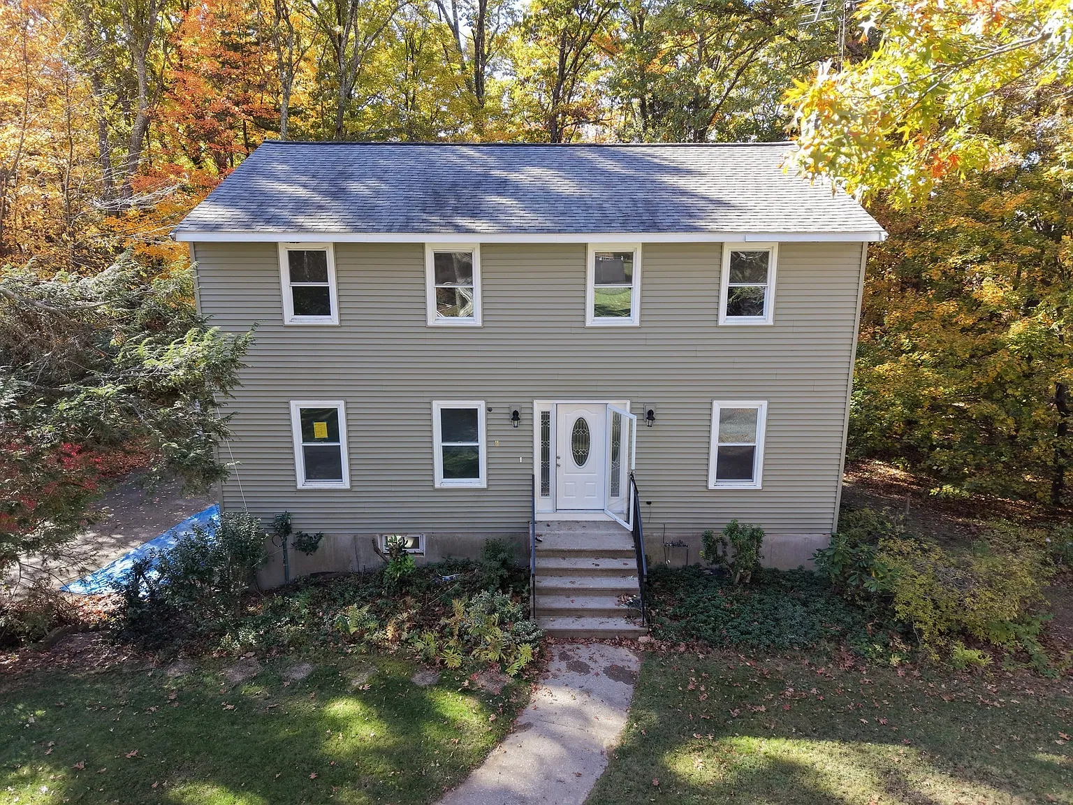 4 bed, 2.5 bath, 1800 sqft, $4,500 — Photo 1