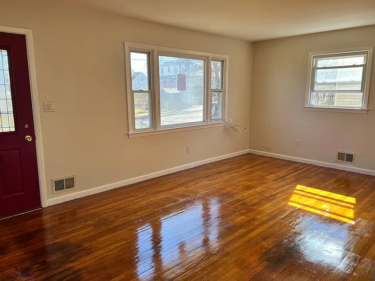 126 Orange St — Photo 9