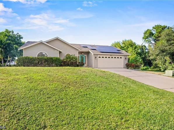 4539 Pine Village Ct, Saint James City, FL 33956