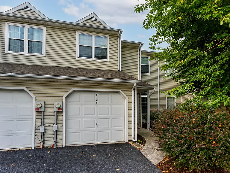 6126 Spring Knoll Dr — Photo 3