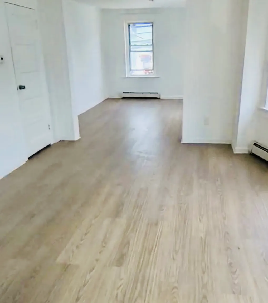 2 bed, 2400 sqft, $2,000 — Photo 1